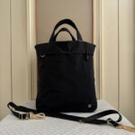 Lululemon on level bag