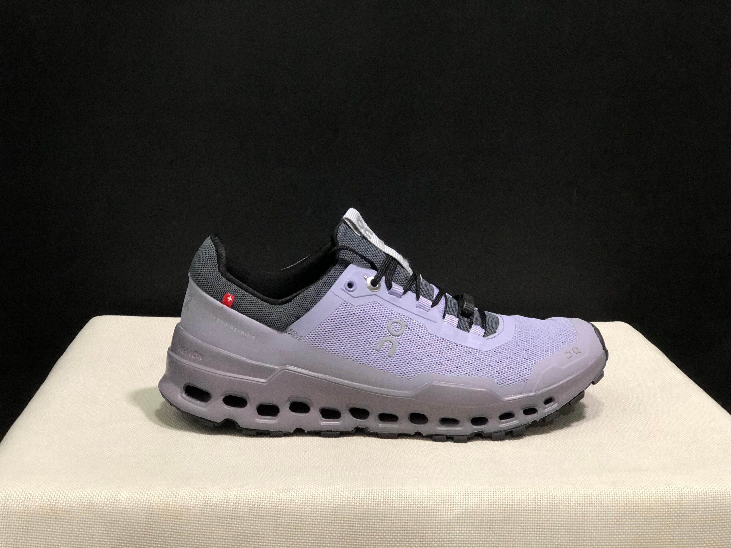 On Running shoes inspired Cloud Ultra
