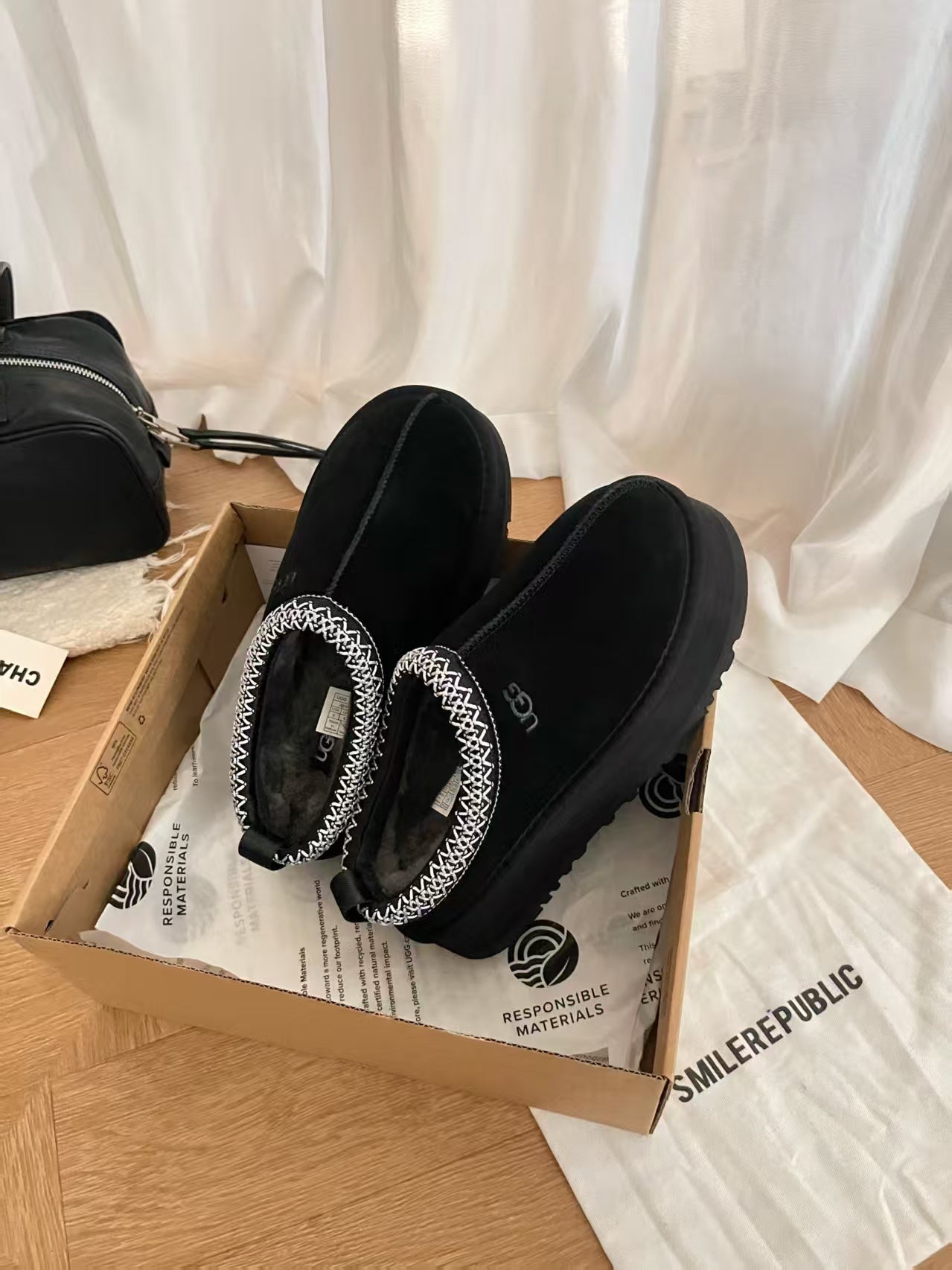 UGG BOOTS