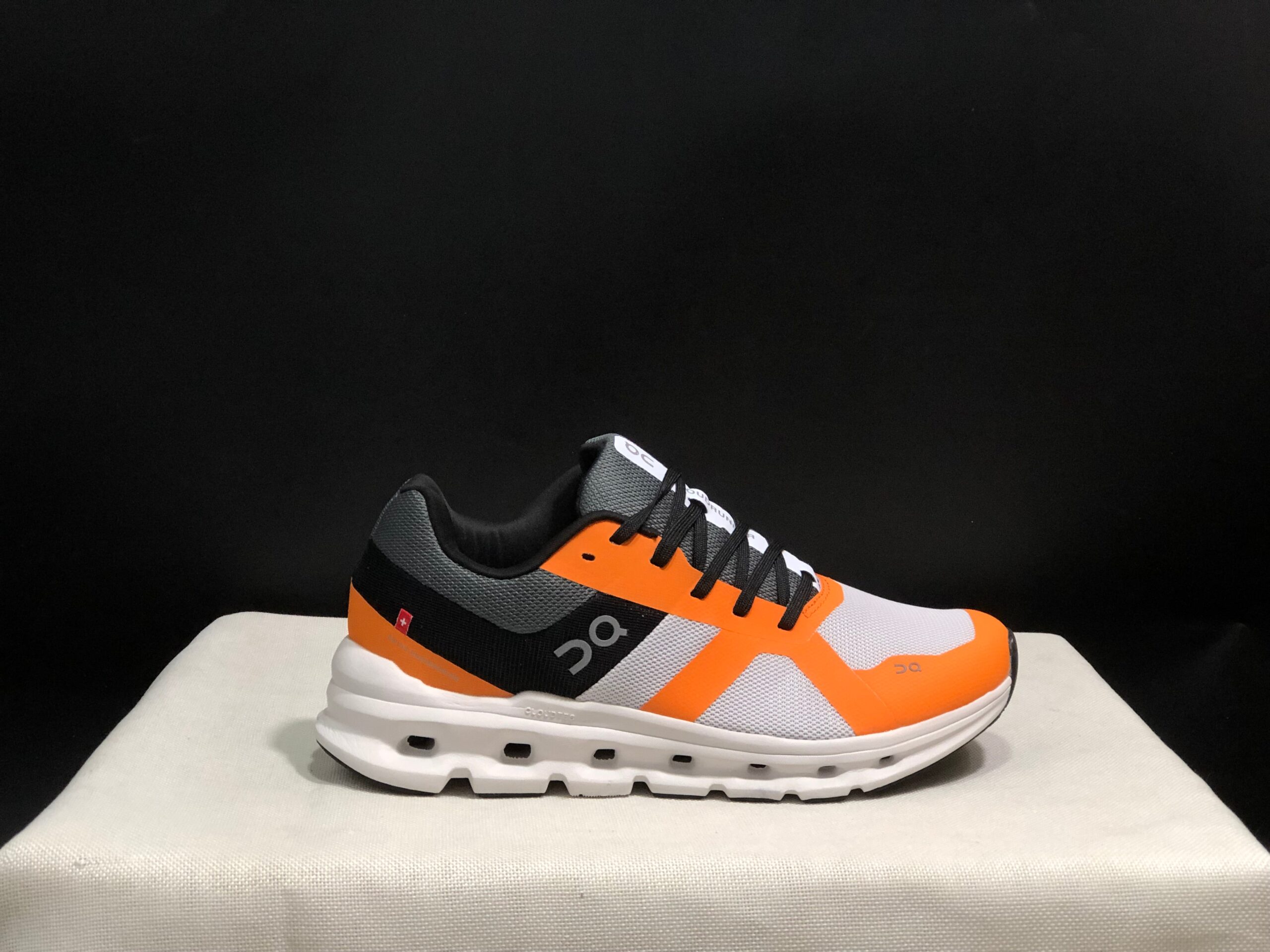 On Running shoes inspired Cloudrunner