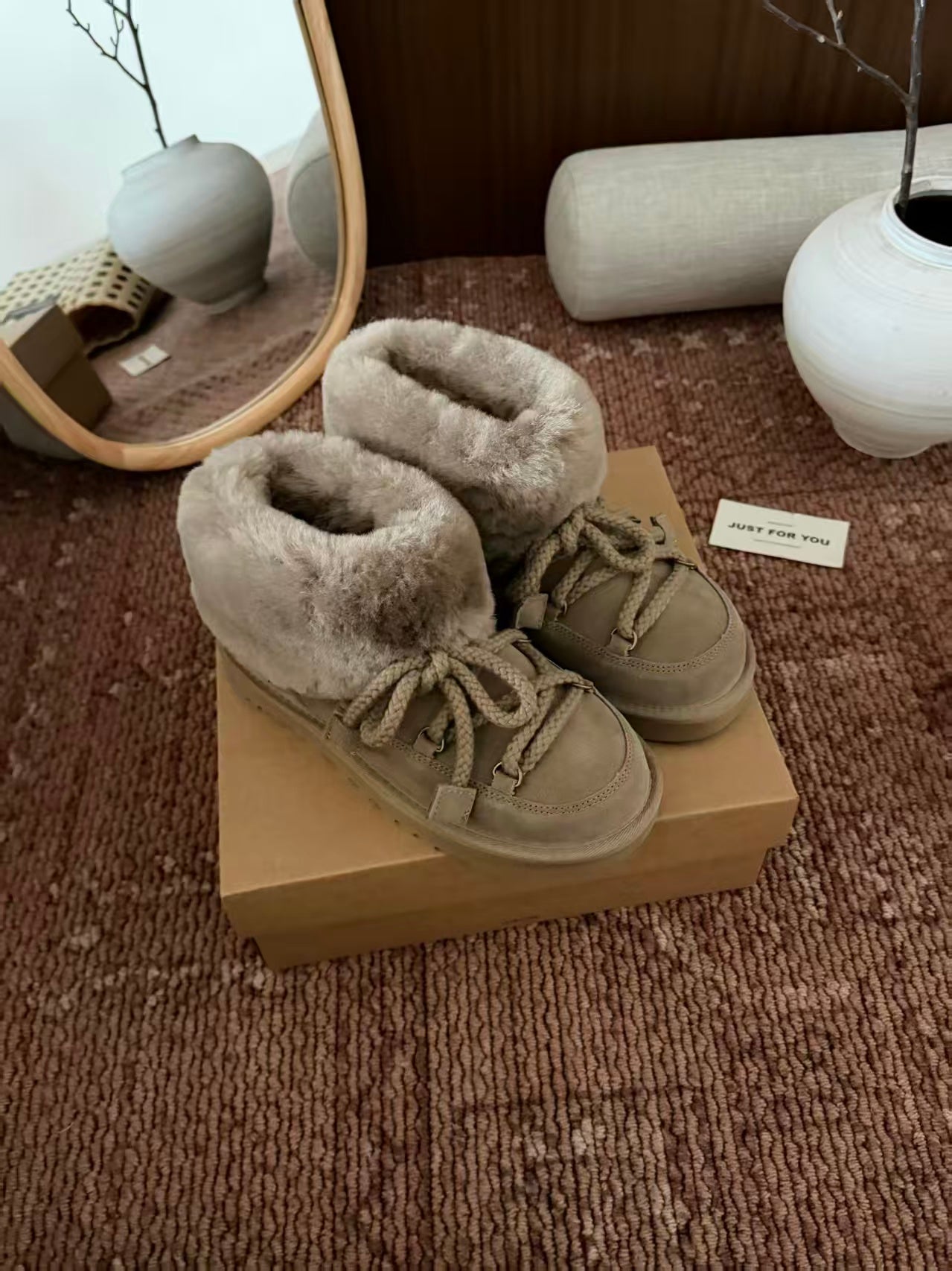 UGG BOOTS