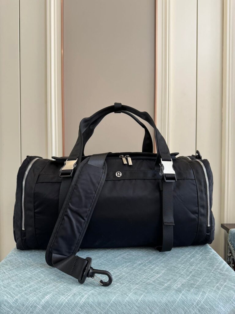 Lululemon Wunderlust Weekender Bag 48L