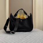 Lululemon underarm bag 3L
