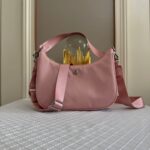 Lululemon underarm bag 3L