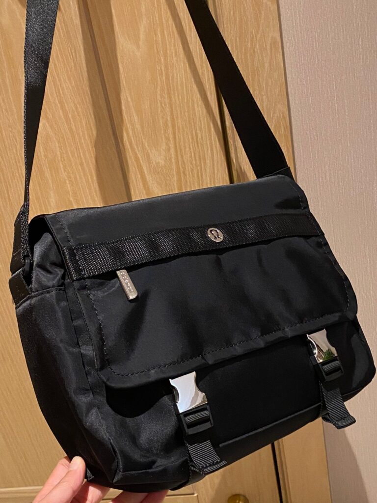 Lululemon crossbody bag 27x20x9cm