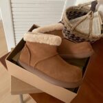 UGG BOOTS