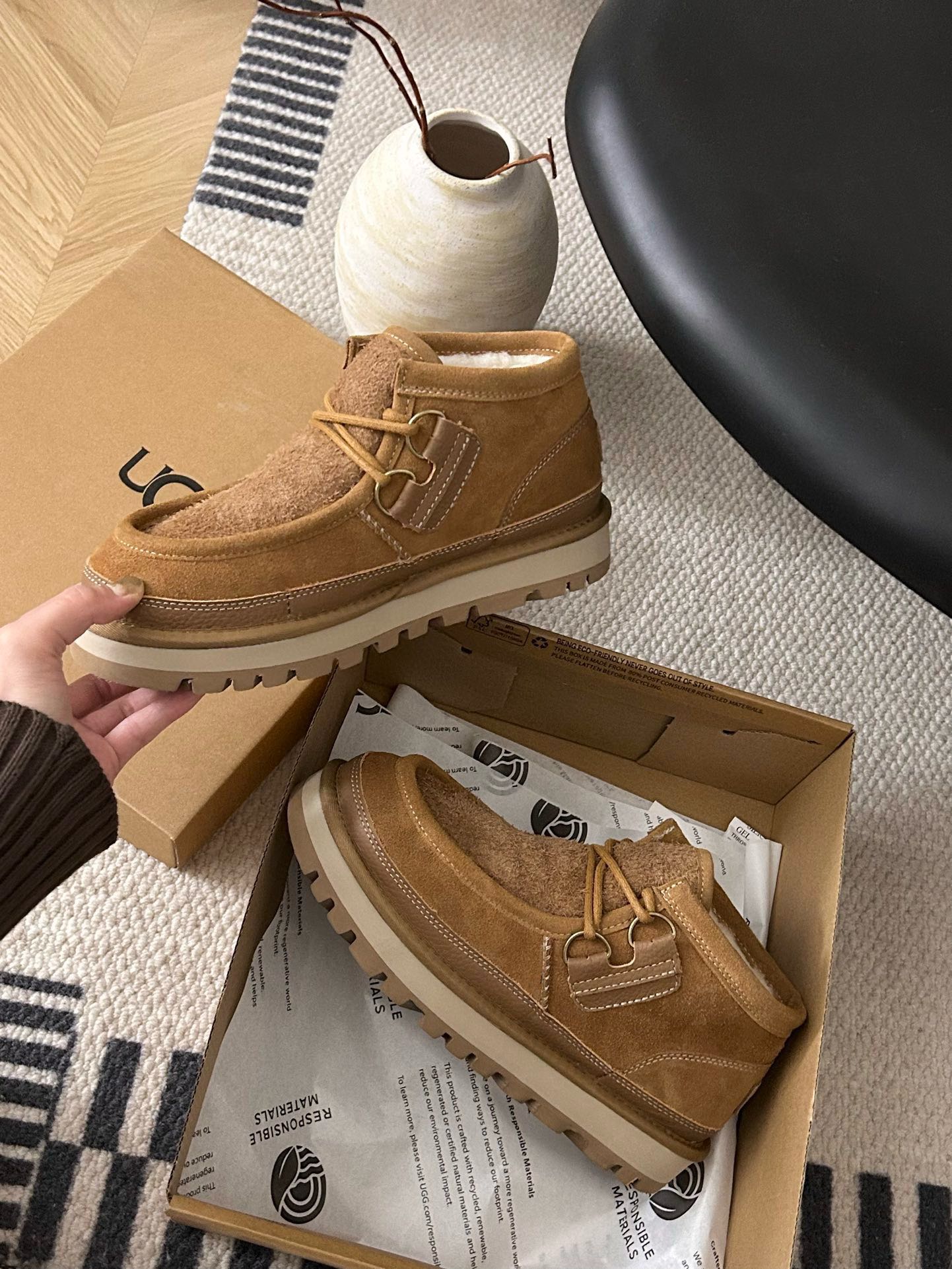 Men's Ugg Shoes Euro size from 40 to 44