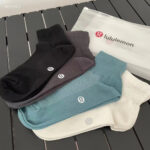Lululemon women’s Men’s socks 4 paris / bag