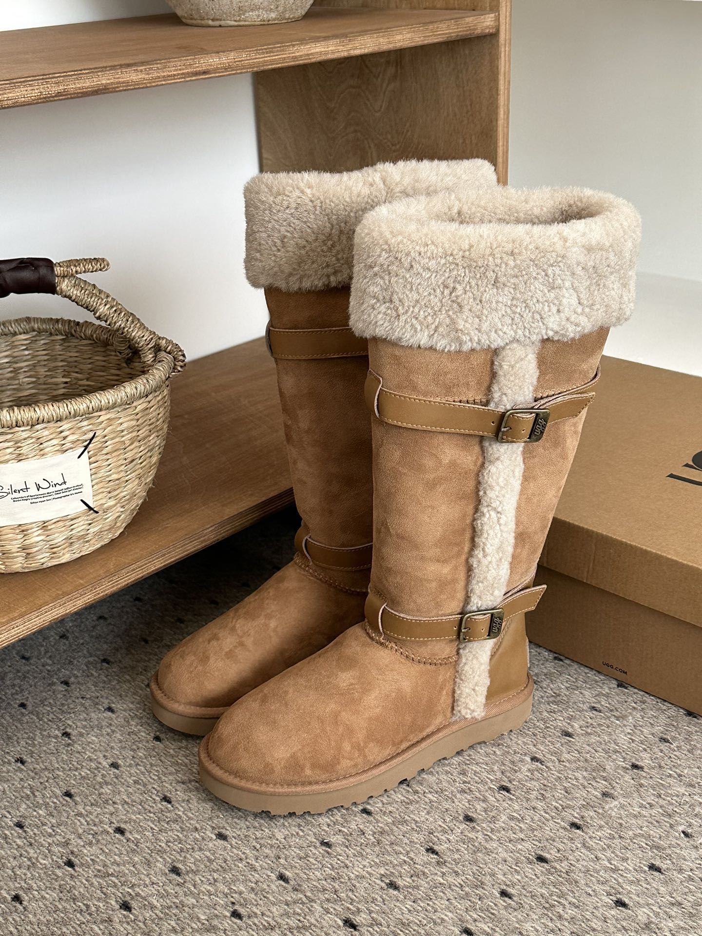 UGG BOOTS