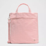 Lululemon on level bag