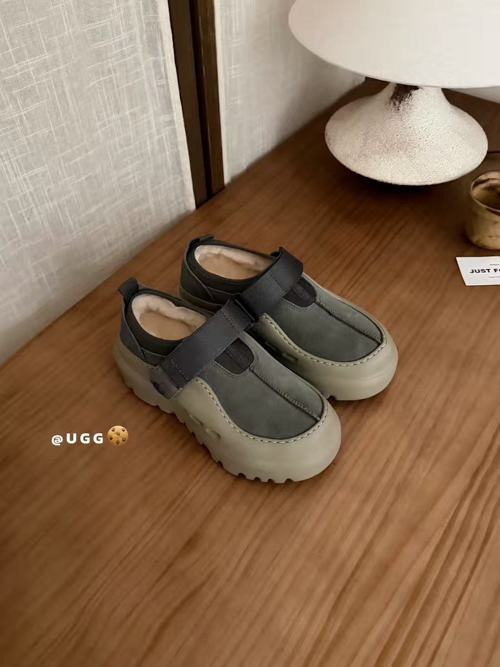 UGG BOOTS