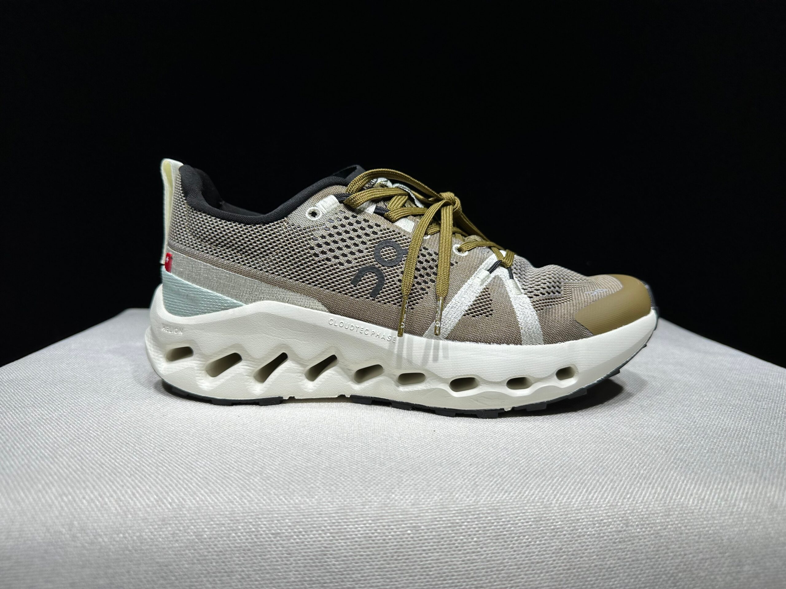 On Running shoes inspired Cloudsurfer Trail 36-45
