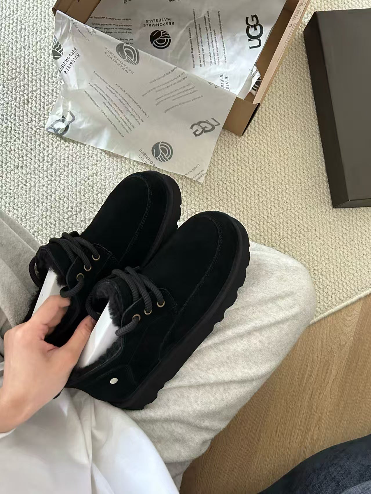 Men's Ugg Shoes Euro size from 40 to 45