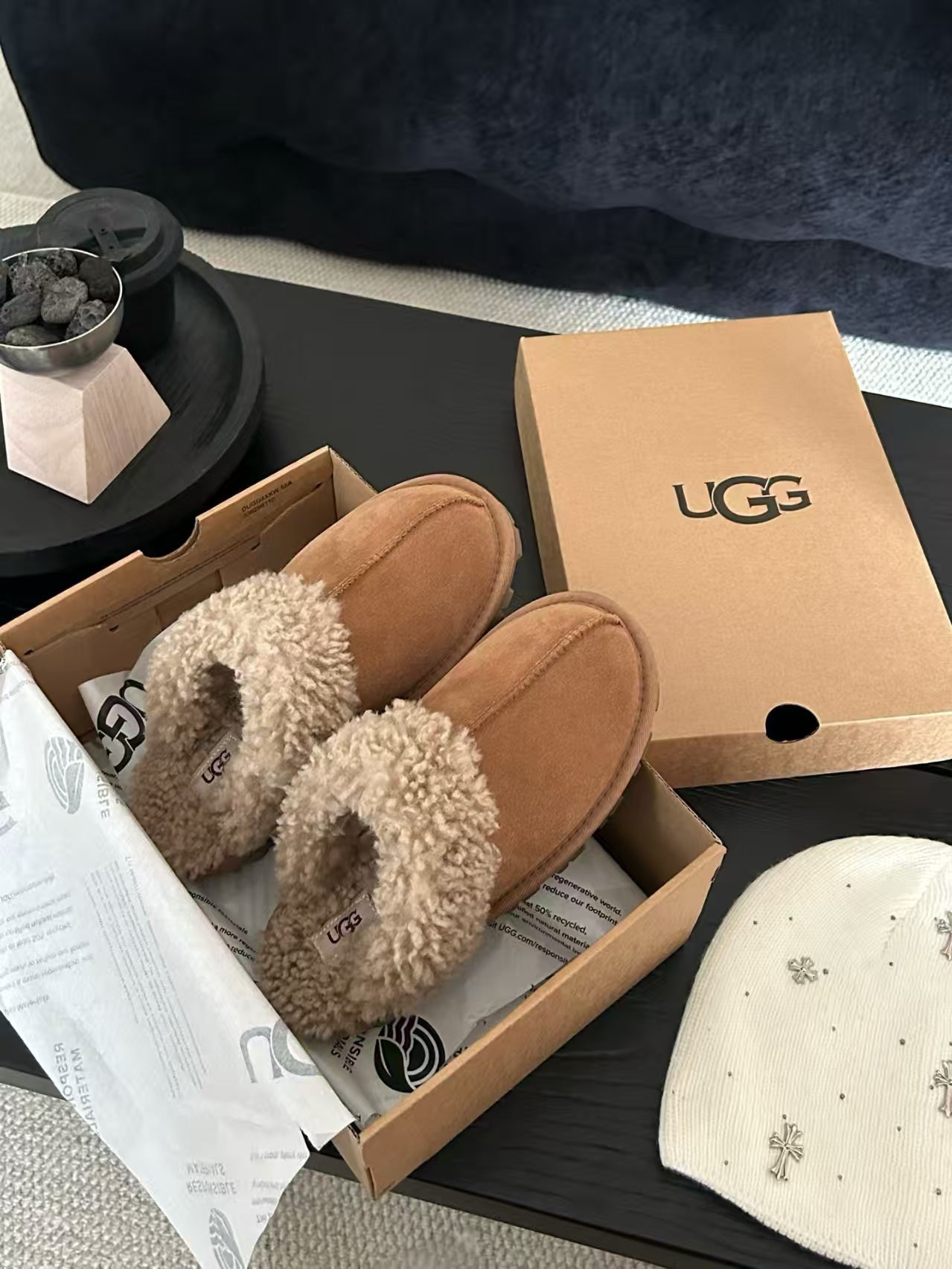 UGG BOOTS