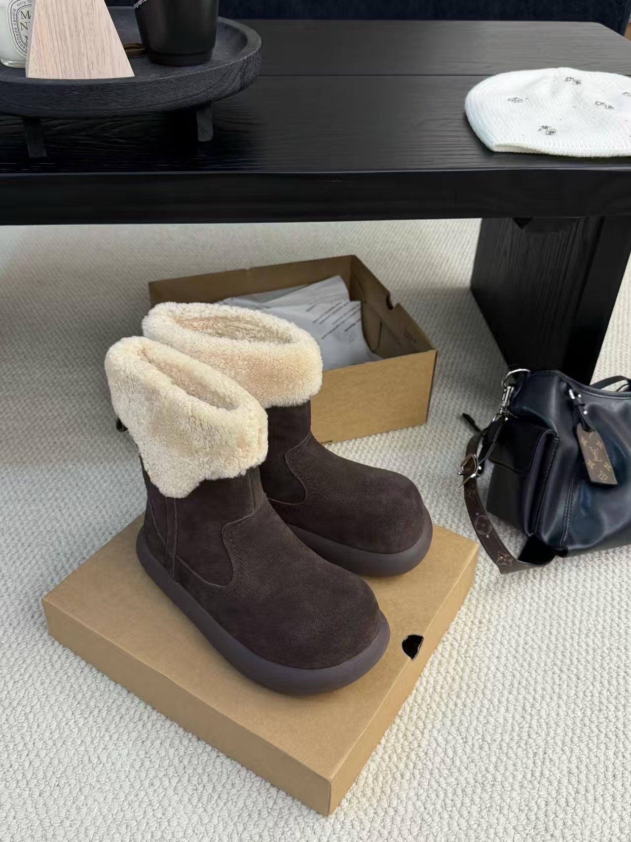UGG BOOTS