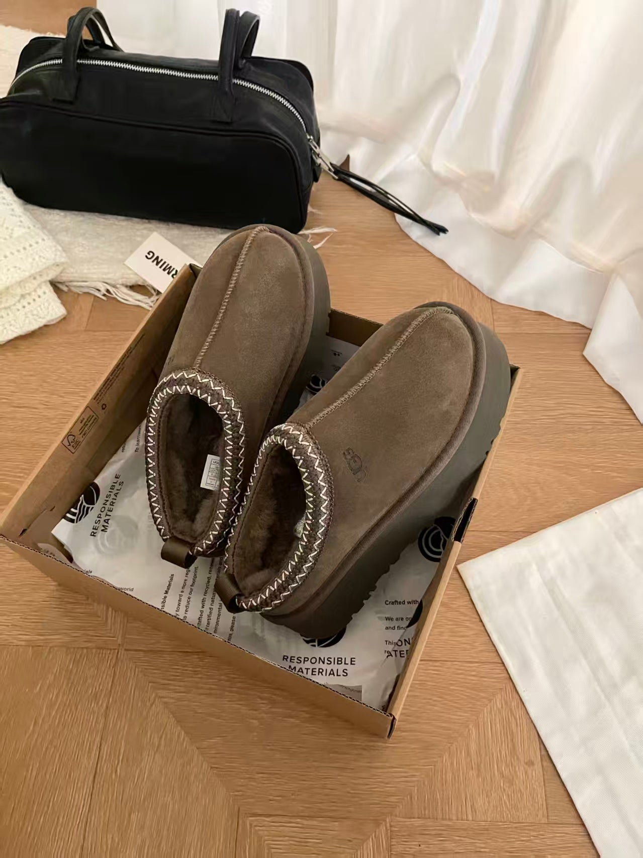 UGG BOOTS